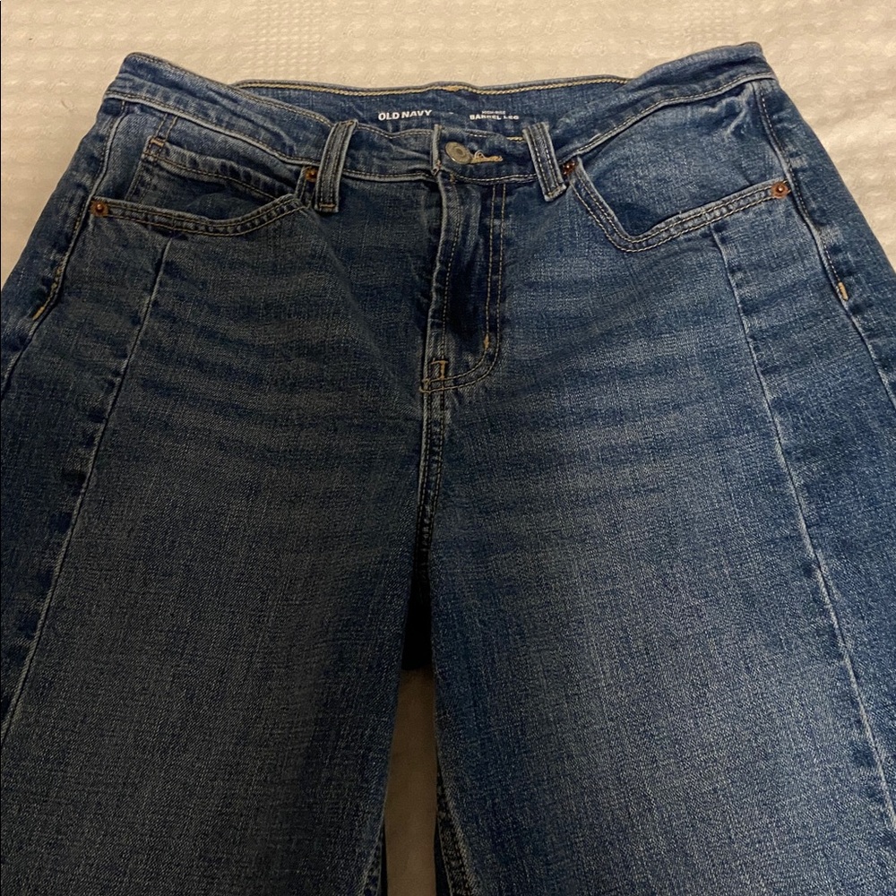 Old Navy High Rise Barrel Leg Jeans - Picture 4 of 12